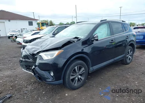 2016 Toyota Rav4 Xle z USA, uszkodzony, nr VIN 2T3WFREV6GW300696
